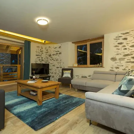 Holiday home Maison Pierre Belle *